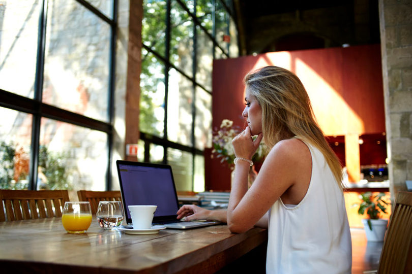 Se renseigner sur la nouvelle industrie avant de changer de carrière