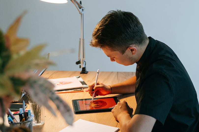 Les 7 meilleurs conseils pour apprendre la conception graphique en 2024