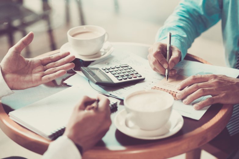 Réunion client en réparation de crédit