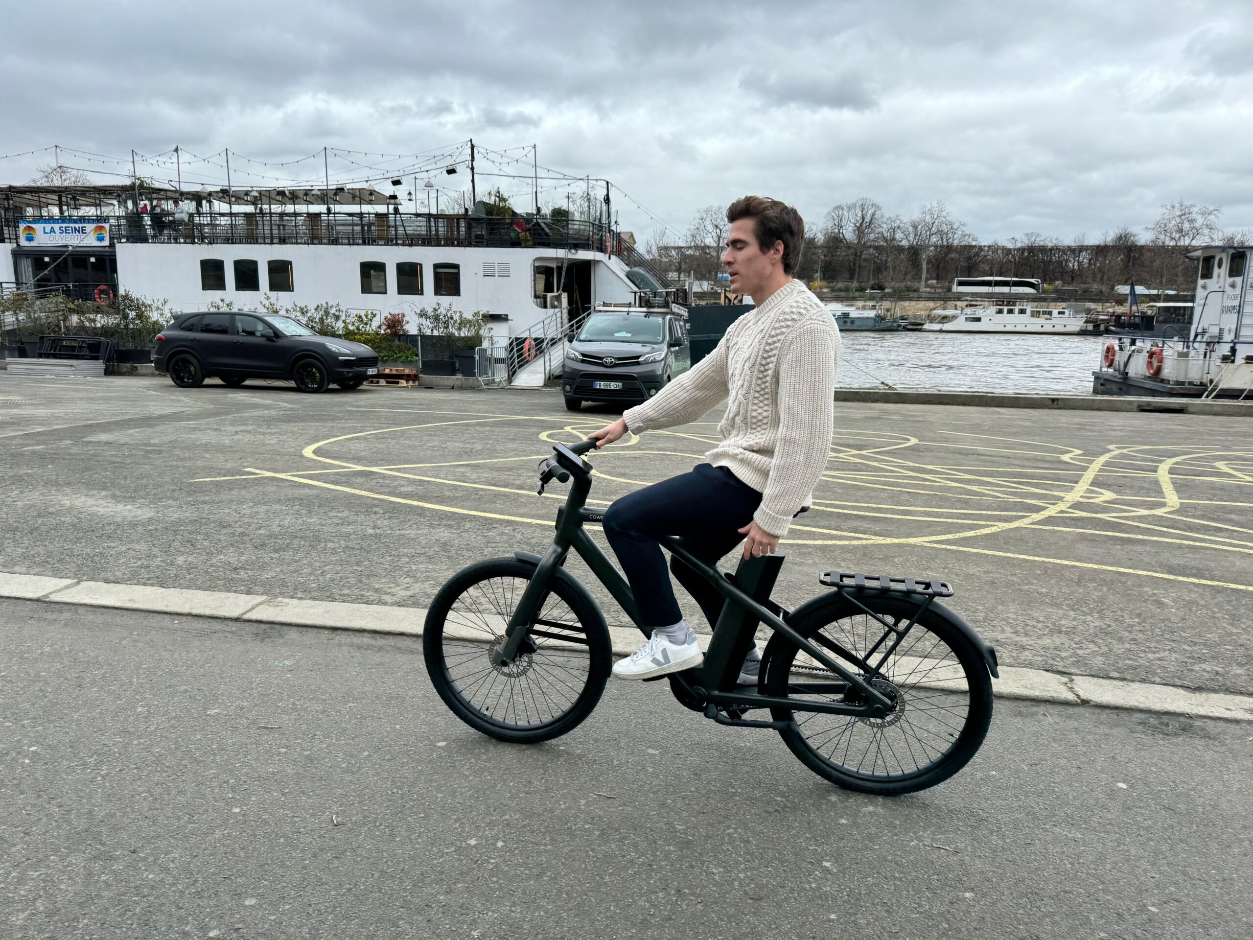Cowboy lance un vélo électrique tout chemin pour attirer les cyclistes au-delà des centres-villes européens