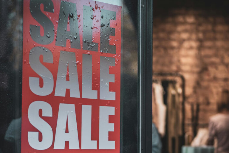 Pourquoi la signalisation manuscrite n'aide pas votre entreprise