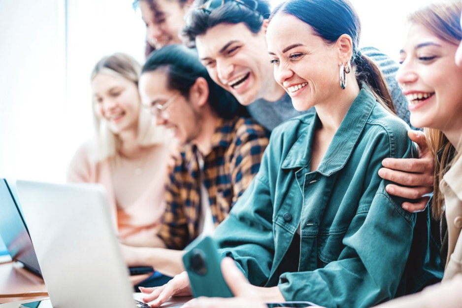 Employés de la génération Z et du millénaire