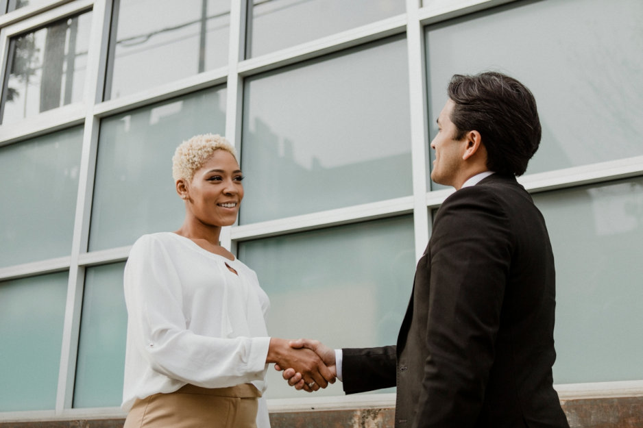 Exigences clés en matière d'investissement, de création d'emplois et d'entités commerciales éligibles