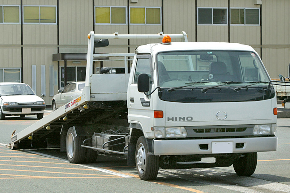 Véhicule de transport automobile