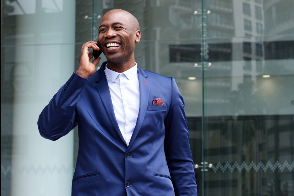 Nick Muzin domine les réseaux politiques et commerciaux avec une marque personnelle