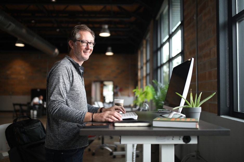 Entrepreneur utilisant l'IA