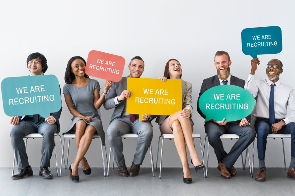 Comment les petites entreprises sous-traitantes peuvent rivaliser pour recruter des talents dans un marché du travail tendu