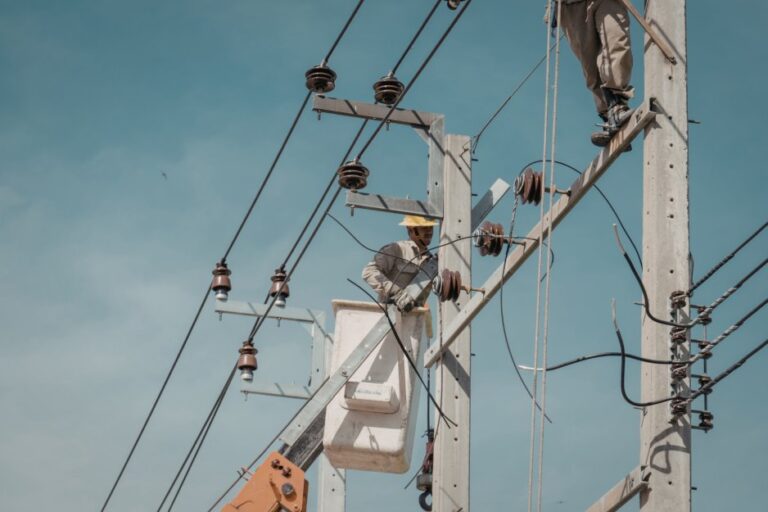 Arbour révèle l'écart croissant entre les tarifs d'électricité par défaut et les tarifs compétitifs