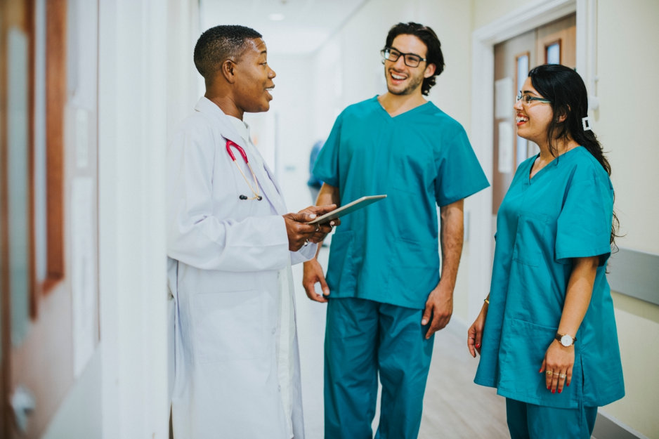 Infirmières et médecin à temps partiel