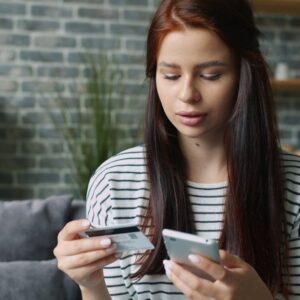 5 façons de comparer les offres de cartes de crédit sans se lasser du choix