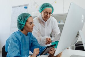À quoi s'attendre lorsque les dossiers médicaux sont transférés d'un hôpital à l'autre