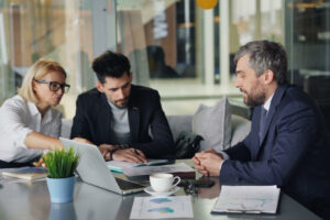 Comment l'automatisation du marketing dans un CRM améliore le retour sur investissement