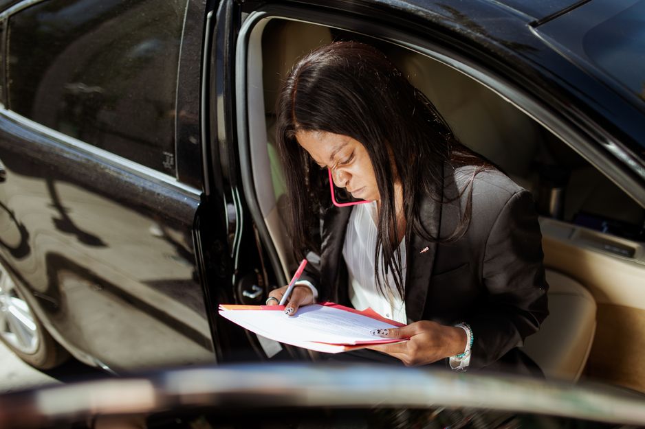 Comment les cabinets d’avocats spécialisés dans les accidents de voiture aident à élaborer des réclamations efficaces pour blessures