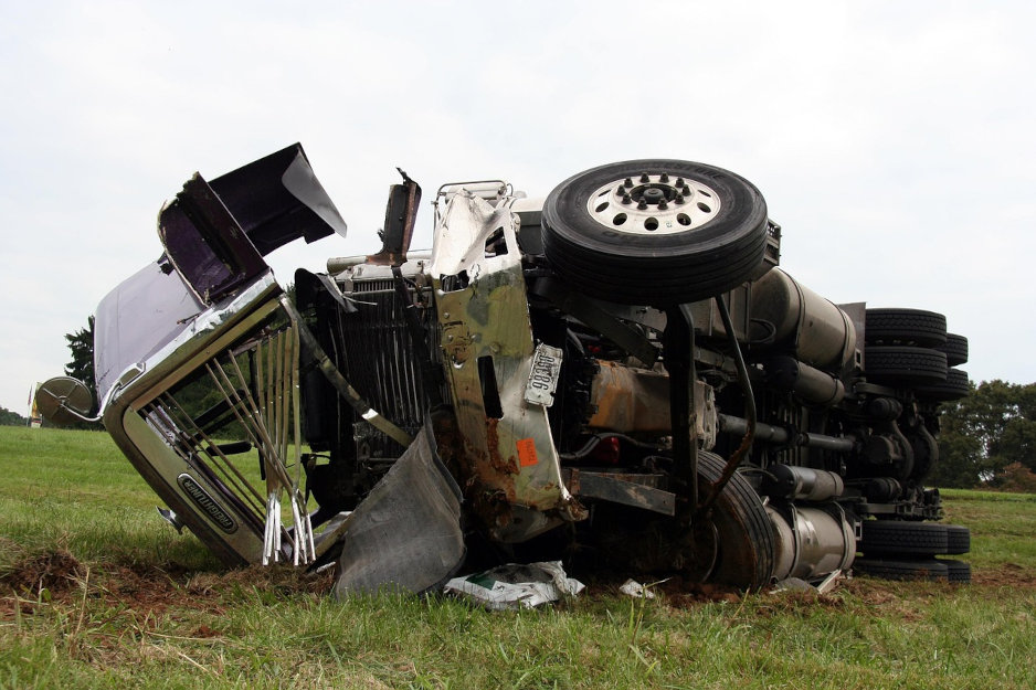 Pourquoi les avocats spécialisés dans les accidents de camion se concentrent sur la responsabilité, la faute et les dommages