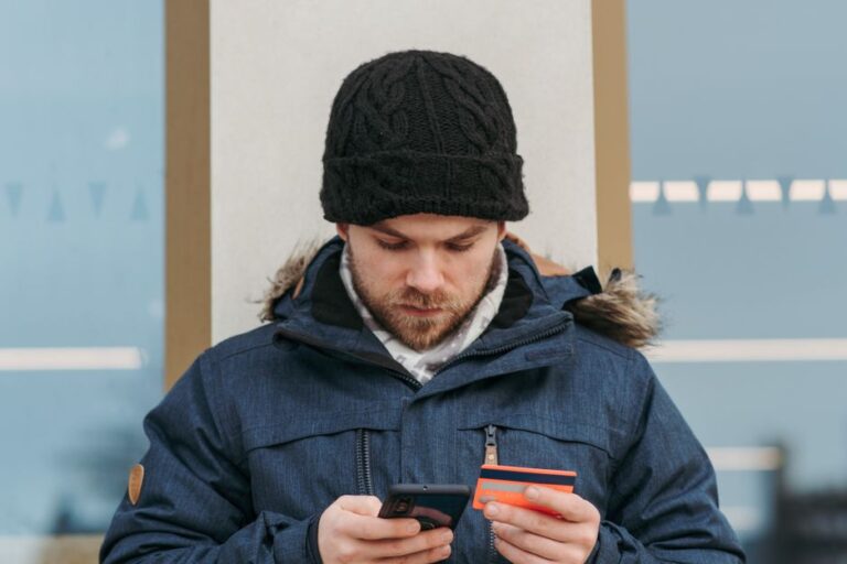 Évitez ces 7 habitudes qui compromettent votre carte bancaire