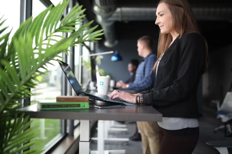 Comment l'IA aide les entrepreneurs à fournir un support client au niveau de l'entreprise
