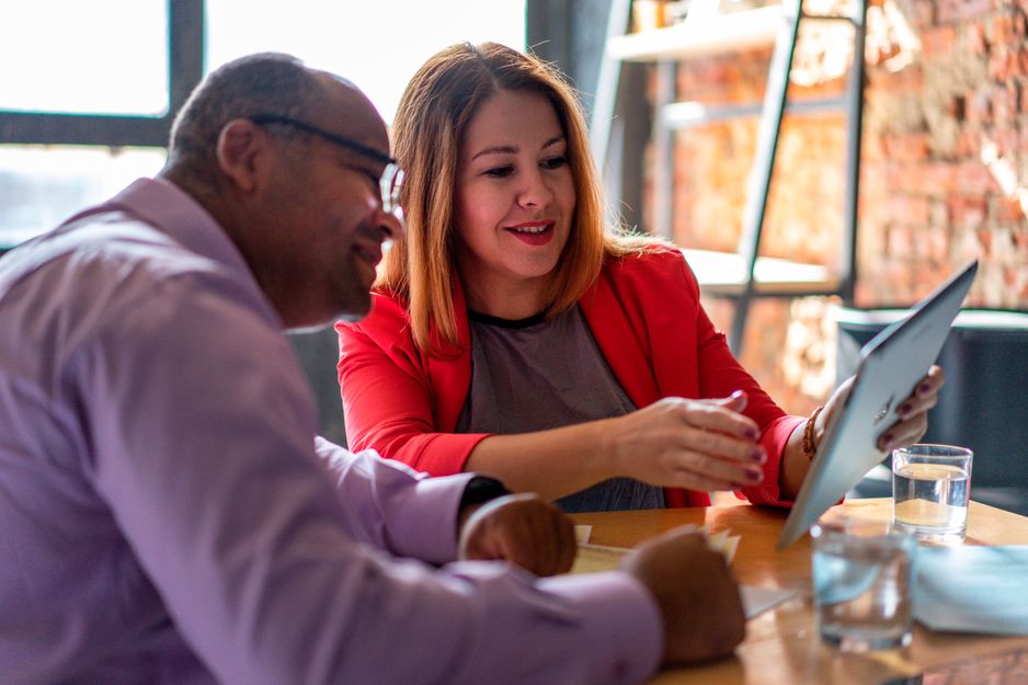 Marketing de référence vs marketing traditionnel : ce que les conseillers financiers se trompent
