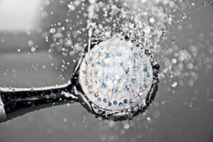 Réparation de douche de salle de bain : guide des outils essentiels pour les propriétaires