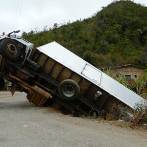 Comment établir la responsabilité après un accident de camion