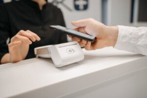Le travail caché derrière l’ajout d’une autre option de paiement professionnel